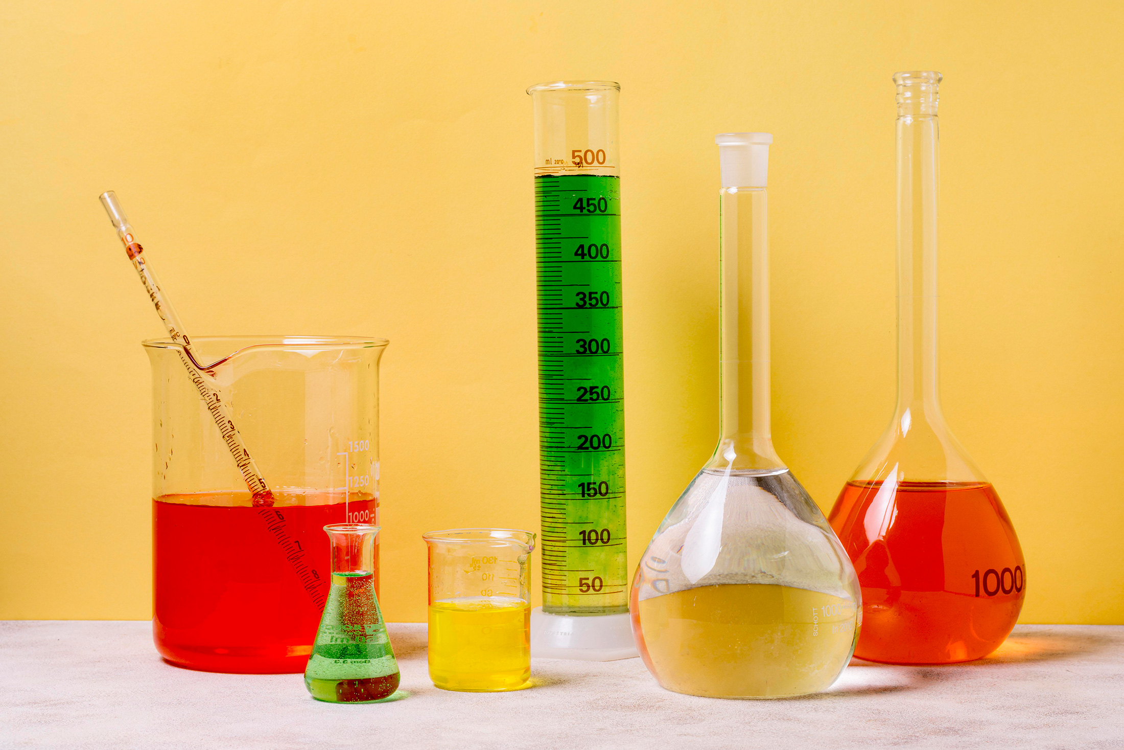 You are currently viewing Measuring Cylinder: Essential Glassware for Accurate Liquid Measurement